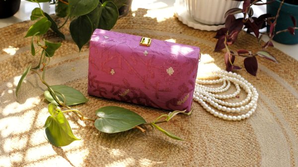 Mauve Pink Hand Purse - Image 4