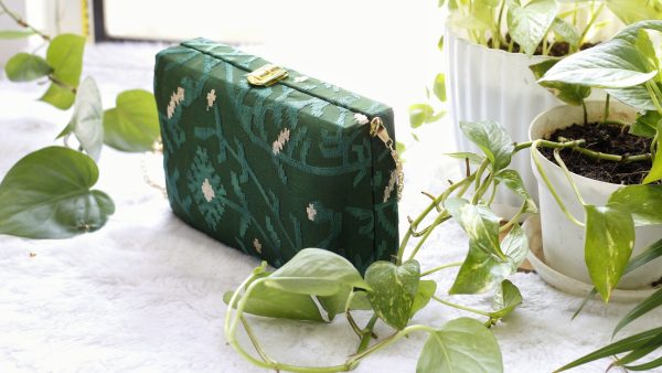 Bottole Green Hand Purse - Image 8