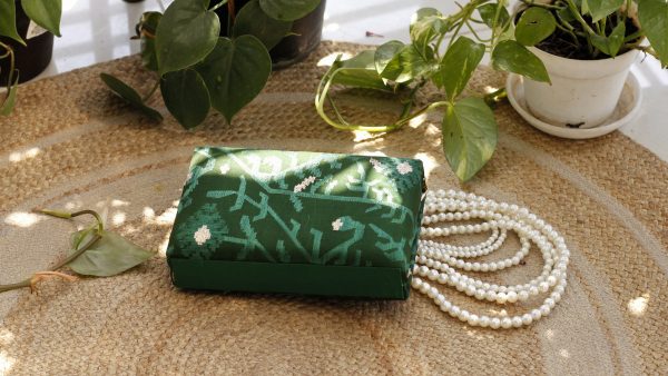 Bottole Green Hand Purse - Image 6